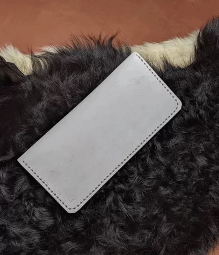TRAVELLING WHITE LEATHER WALLET
