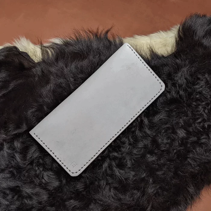 TRAVELLING WHITE LEATHER WALLET