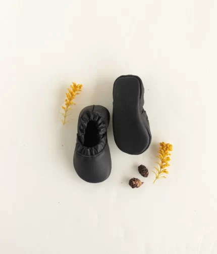 BLACK LEATHER BABY SHOES