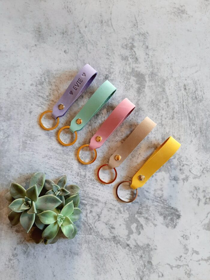 4 Pack Leather English Color Keychain